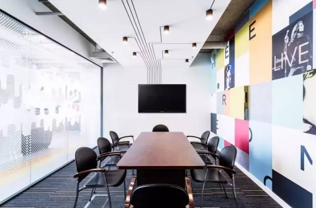 辦公室裝修空間“小”不怕，幾招輕松可以把就變“大”