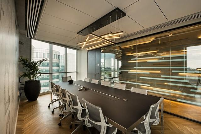 辦公空間:***生物科技公司工業(yè)風格辦公室設(shè)計