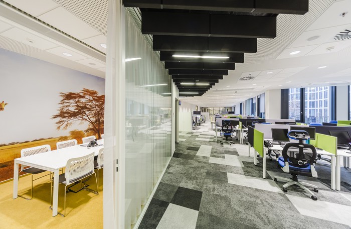 選擇辦公室裝修材料的方法，如何保證辦公室的隔音效果