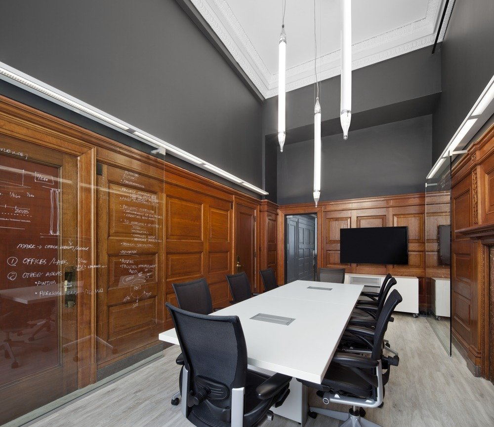 上海高檔會(huì)議室天花吊頂如何設(shè)計(jì)？