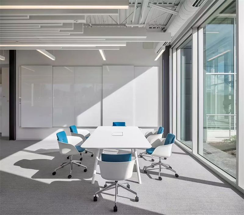 辦公室玻璃貼膜重要嗎！ 辦公室貼膜的好處有以下幾點(diǎn)