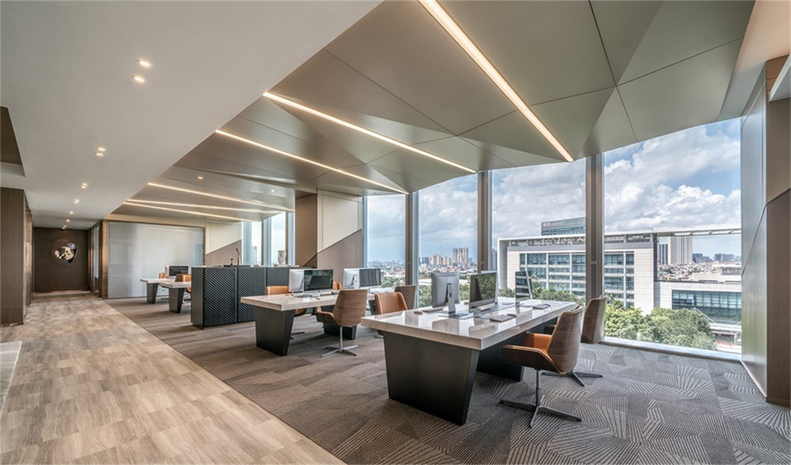 鋼結(jié)構(gòu)屋頂裝修木塑板材價(jià)格？