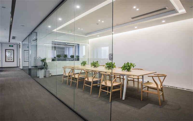 上海辦公室裝修預(yù)算多少合適？2025最新裝修指南不踩坑